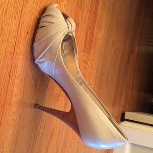 Giuseppe Zanotti open toed leather heel. Size 36